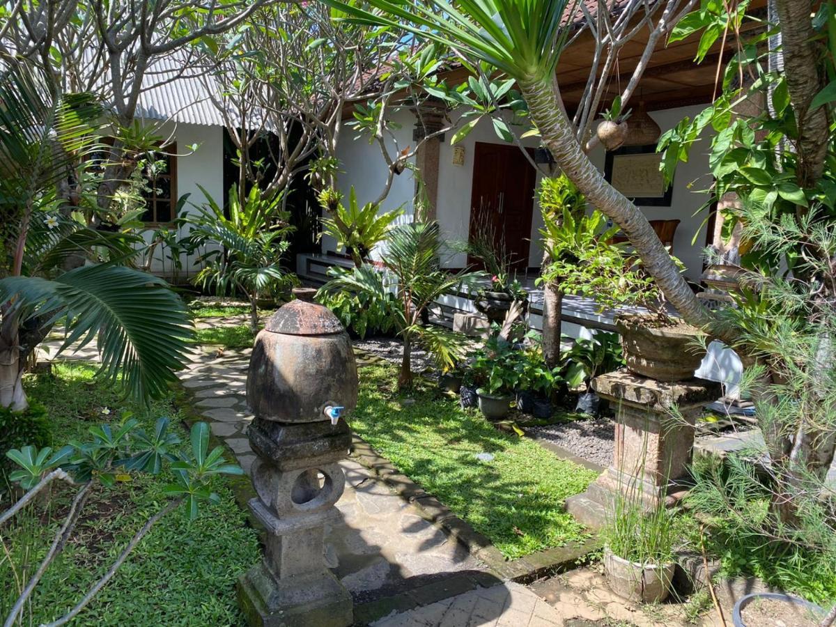 Serongga Guest House Lebih Esterno foto